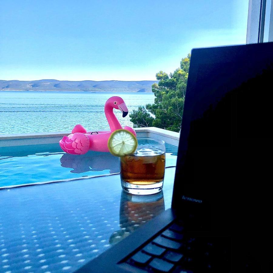 Beachfront Holiday Home - Private Heated Pool Mimice Esterno foto