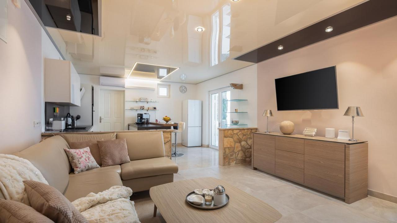 Beachfront Holiday Home - Private Heated Pool Mimice Esterno foto