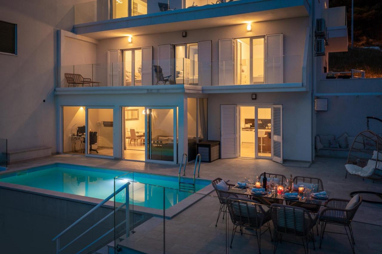 Beachfront Holiday Home - Private Heated Pool Mimice Esterno foto
